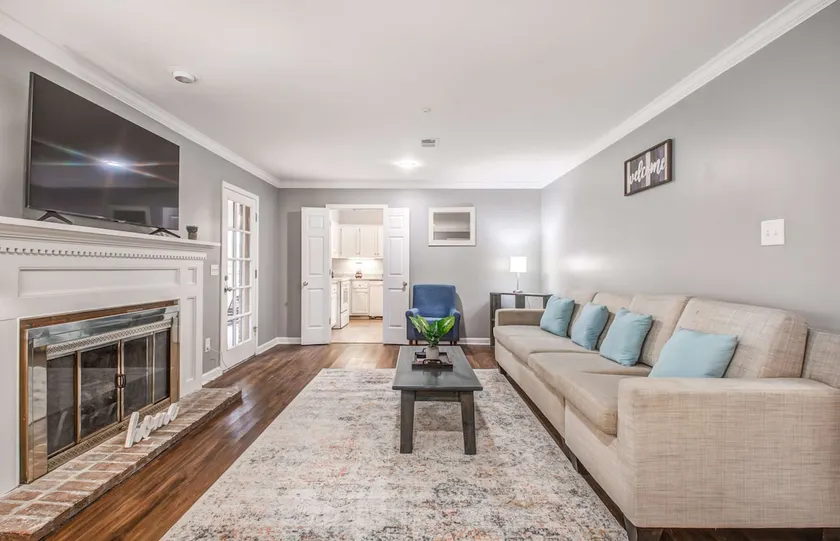 Cozy Patio, Mins to Downtown! Cordova Colonial - Image 1