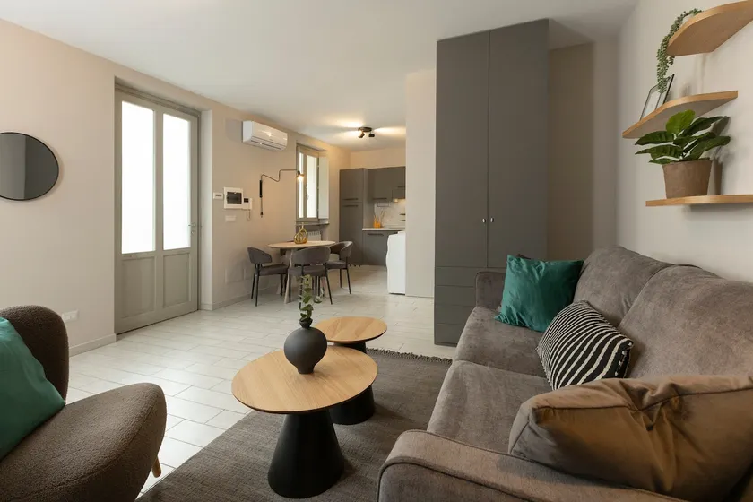 Beyond Properties - Lungo Dora - Image 1