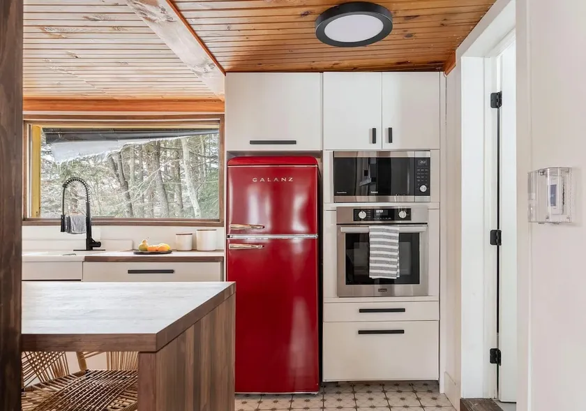 Serene Stream side Cabin | Hunter + Waterfalls - Image 1