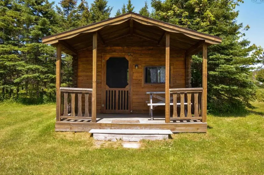 Basic Cabin - Image 1