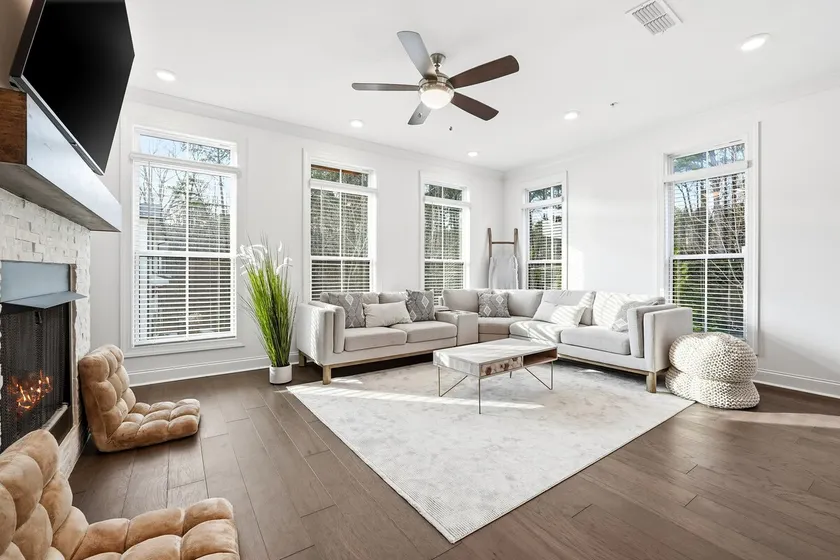 Luxury Alpharetta Retreat - Image 1
