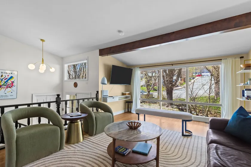 West End 4BR Stay Patio BBQ Firepit WiFi Parking - Image 1