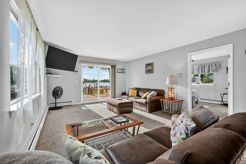 Sunset Bay Lakefront Retreat - Image 1