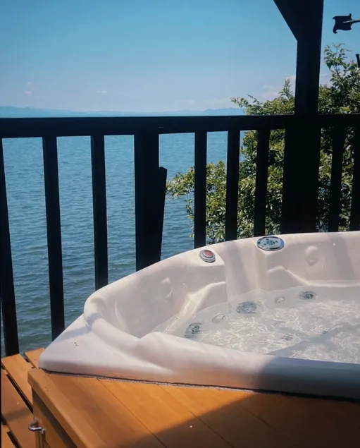 Seaside hideaway | One villa rental limited to one group per day - Image 1
