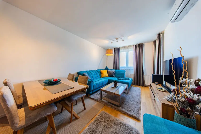 Flexible SelfCheckIns Zagreb 271 - 2 Bedroom Apartment - Loggia - Parking - Image 1