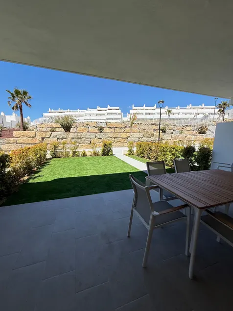 Residencial Zahara Lirio, Block 2 Garden 5 - Image 1