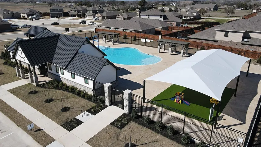 Modern TX Home-Sleeps 8, Lake, Pool, Stockyards - Image 1