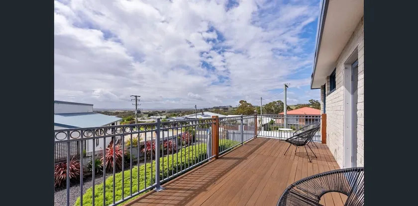 The Murray Retreat Bridport | Near Barnbougle - Image 1