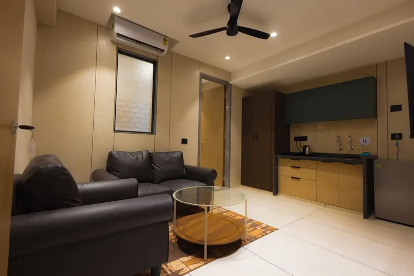 Emerald Skyline | 1 BHK Apartment | Cozy & Quite - Image 1