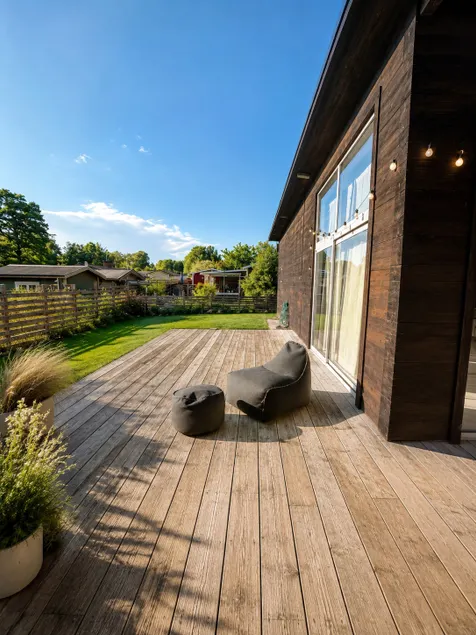Modern summer cottage near the sea in Tredenborg - Image 1