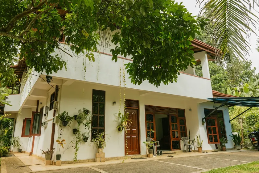 'Kolamba Gedara' green apartment - Image 1
