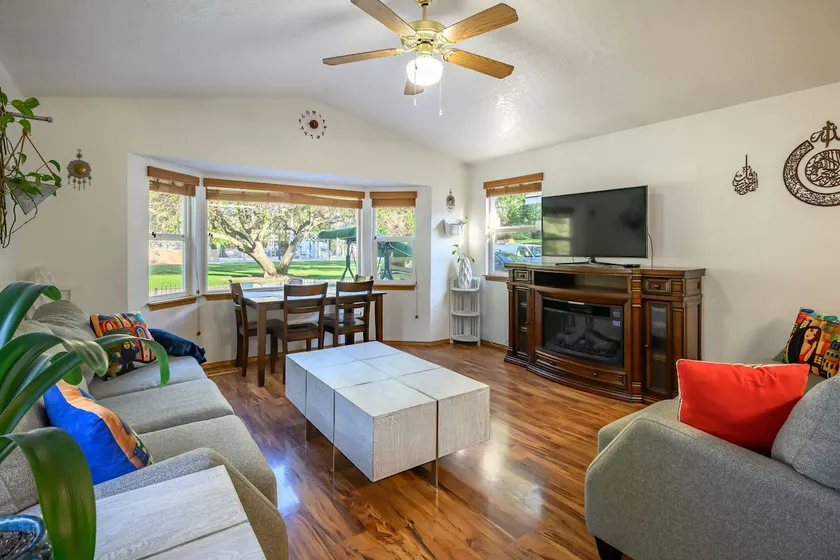 Modern Boise Executive Rental Near Downtown & Hyde Park - Image 1