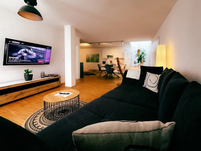 Terrace Apartment - Image 1