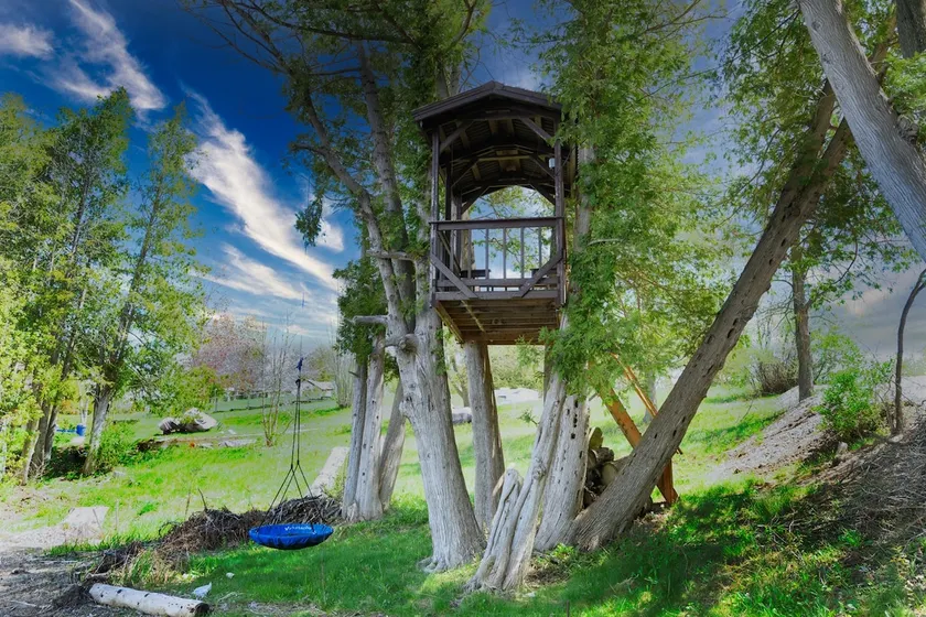 Selwyn Lakefront Retreat Kayaks|Firepit|Treehouse - Image 1