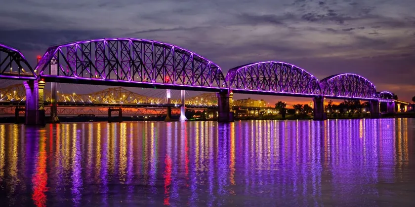 Mins to Louisville•Big Four Bridge•Down Town! - Image 1