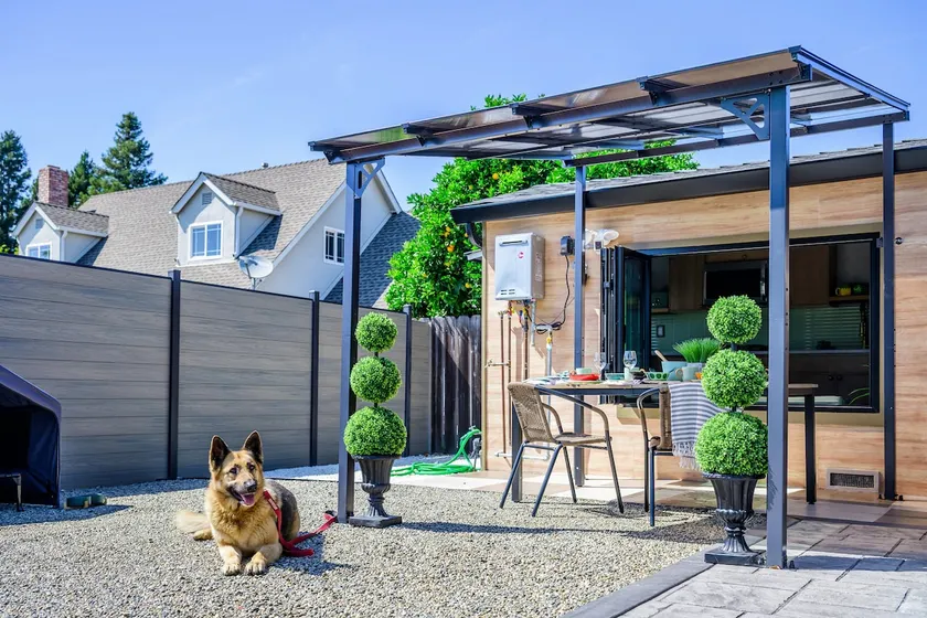 Earthy Artisan Cottage w/AC, Pet Yard & 1-Car Spot - Image 1