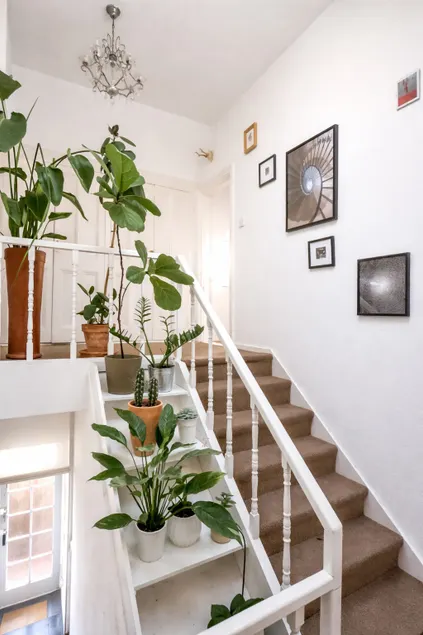 Spacious loft by the sea with off road parking - Image 1