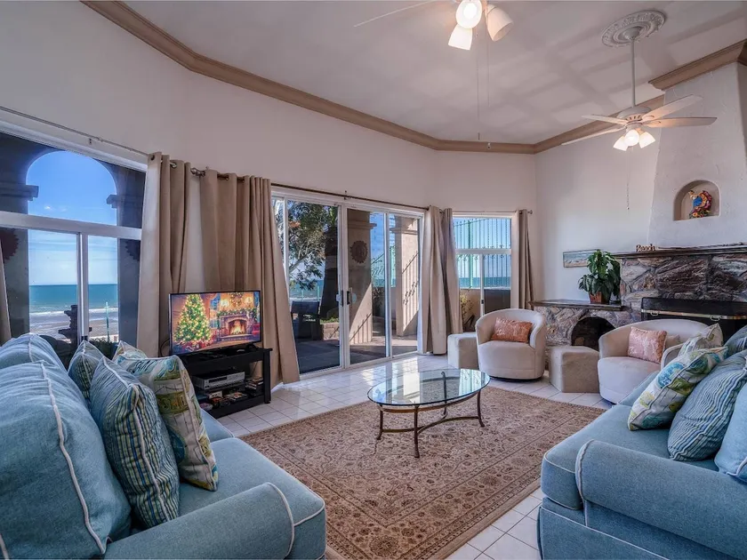 Casa Matas Spacious 6-bedroom for up to 13 guests. - Image 1