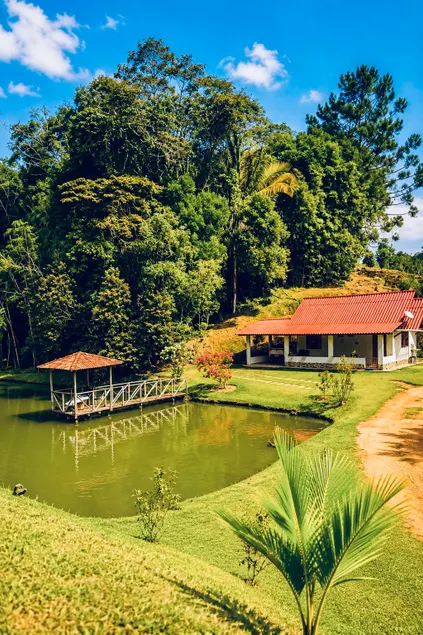 Located 10 minutes from the Exhibition Park. - Image 1
