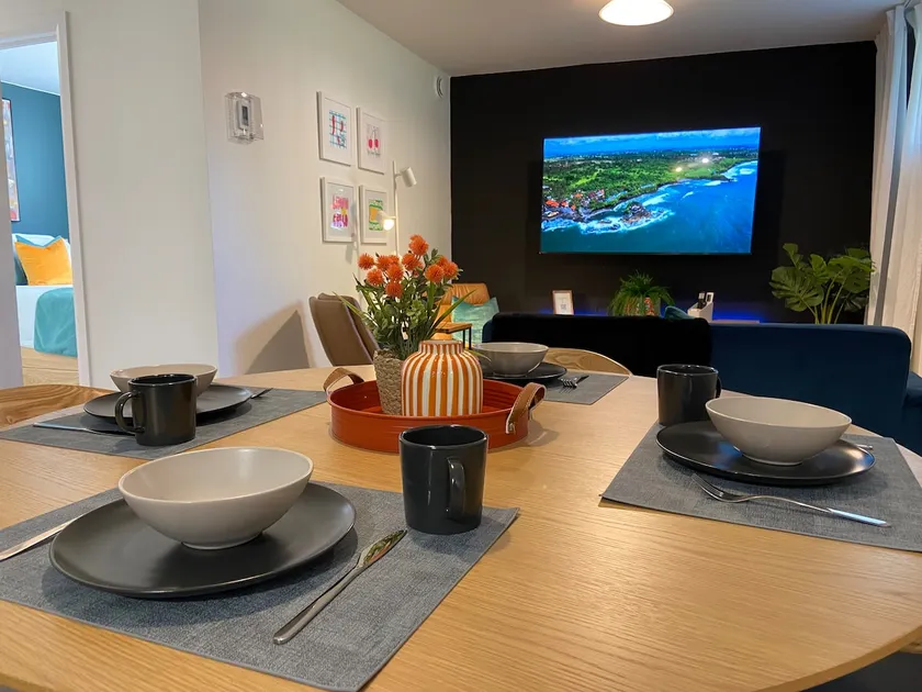 2 bedrooms - Free parking - 10 min from Old QC - Image 1