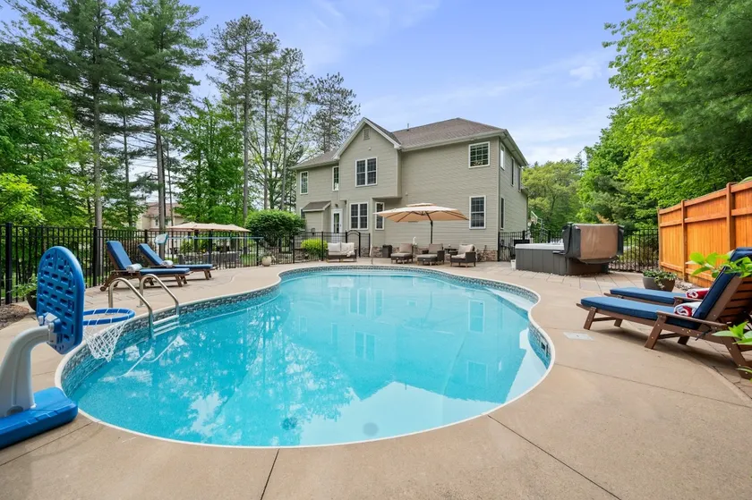 Saratoga Track Pool Hot Tub Fire Pit Game Room - Image 1
