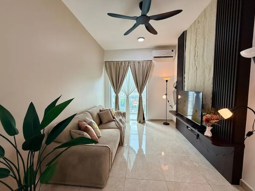OliveSky Suites Ipoh by Grab A Stay  - Image 1