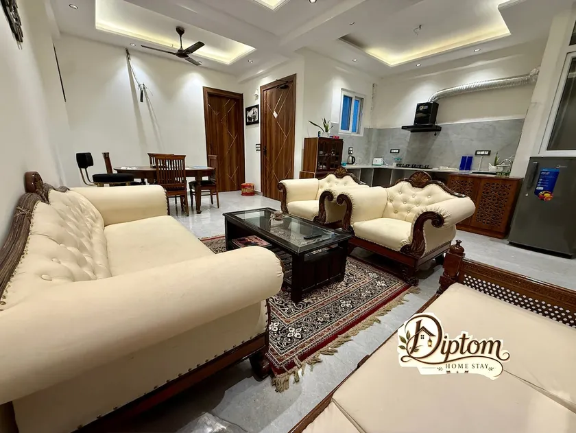 Diptom Homestay Luxury 2BHK Indirapuram Delhi NCR - Image 1