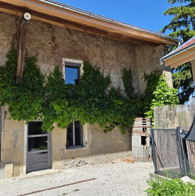 Renovated house for rent in a former farmhouse - Image 1