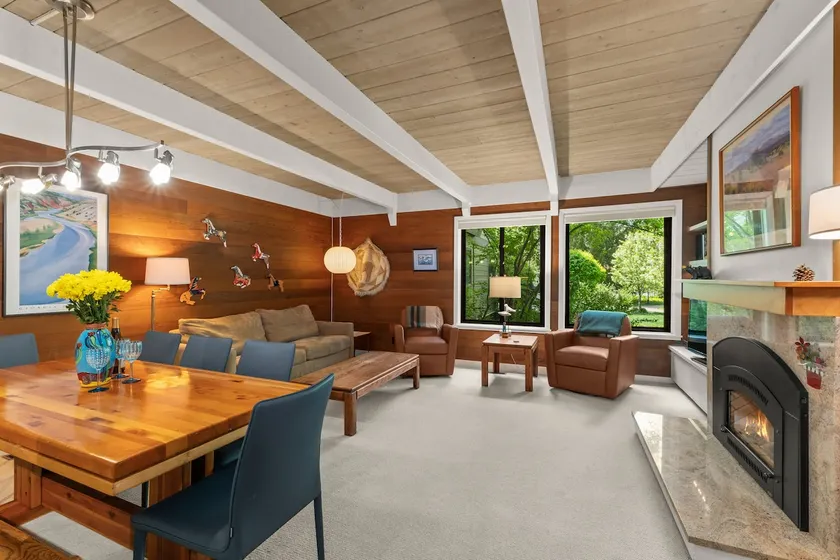 Beautiful 2-bedroom Sun Valley Condo with access to Sun Valley pool - Image 1