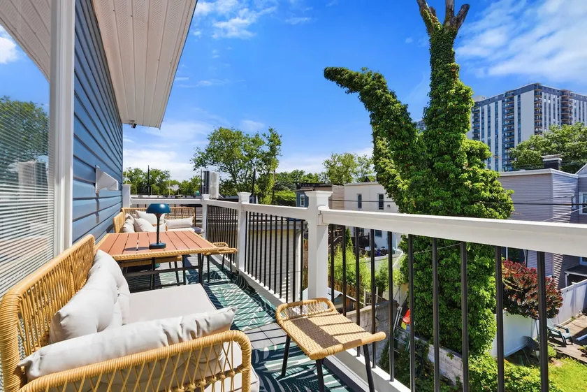 Spacious 3BR Near Hoboken • Free Parking • Balcony - Image 1