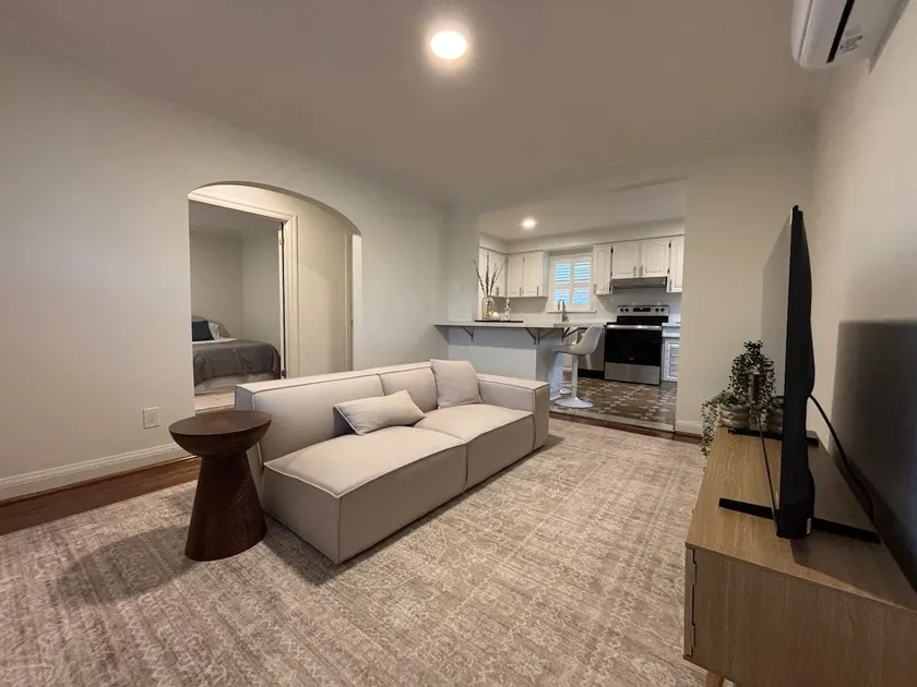 BRAND NEW Stylish 3BDR Home near Yorkdale Area and Rogers Stadium - Image 1