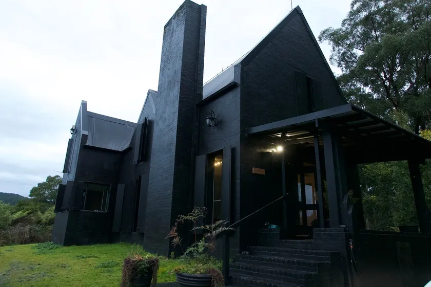 Barramunga Art House - Image 1