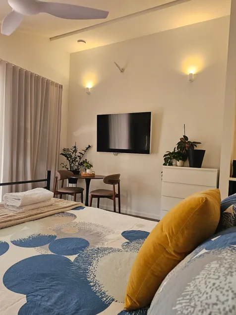 Self-Contained Studio Suite | Own Entrance. - Image 1