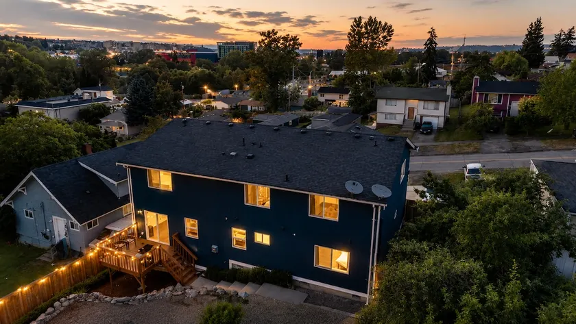 New Spacious Luxe Home | Views & Game Room! - Image 1