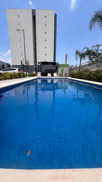 Enjoy a comfortable and modern stay. - Image 1