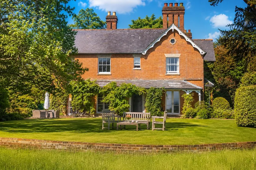 Luxury home in the Country - Image 1