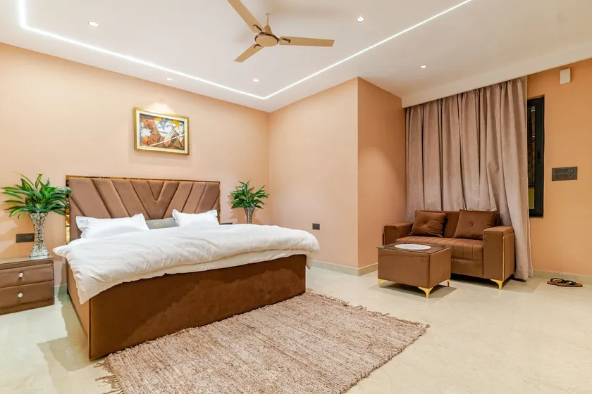 Pink Suite • Newly Built • Near Hawa Mahal •Jaipur - Image 1