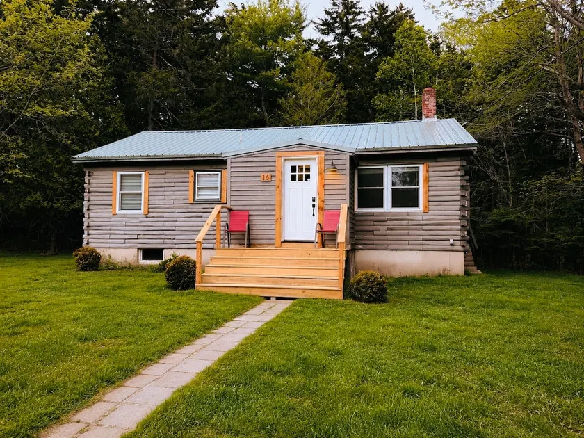 2 BR, 1 BA near downtown, mountains and dining - Image 1