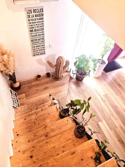 Spacious, comfortable, and cozy apartment in Marseille - Image 1