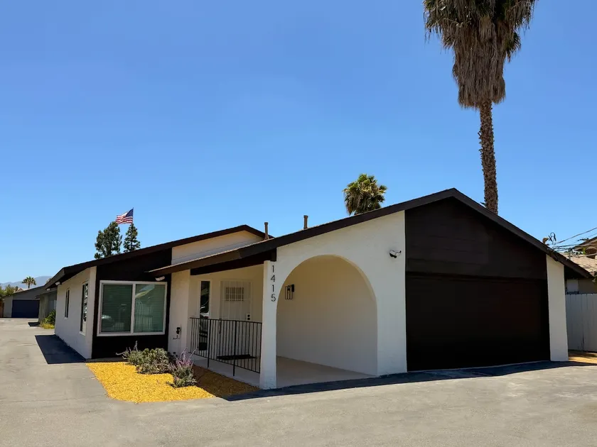 The Backyard Oasis at Oakdale! - Image 1