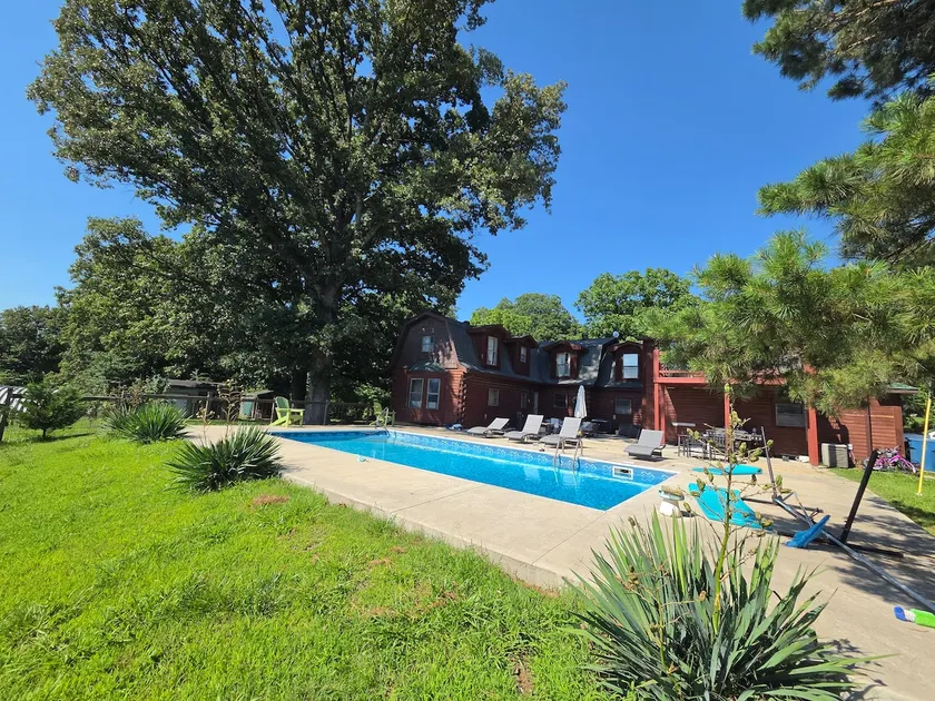 The Wooden Turnip Cabin & Pool - Image 1