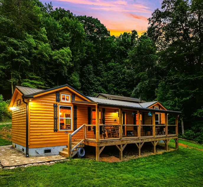 Cozy Modern Cabin for Couples - Image 1