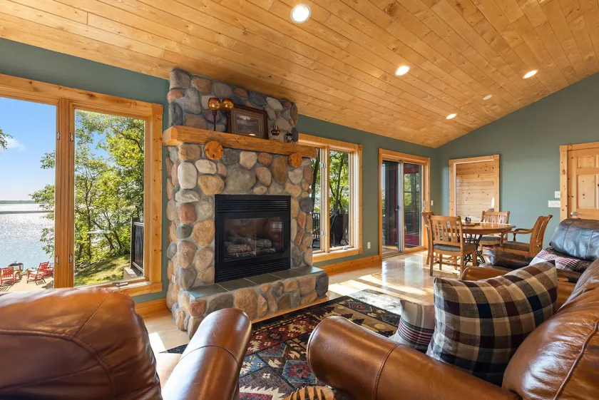 Gull Lake - Luxury Cabin - Dog Friendly - Hot Tub - Image 1