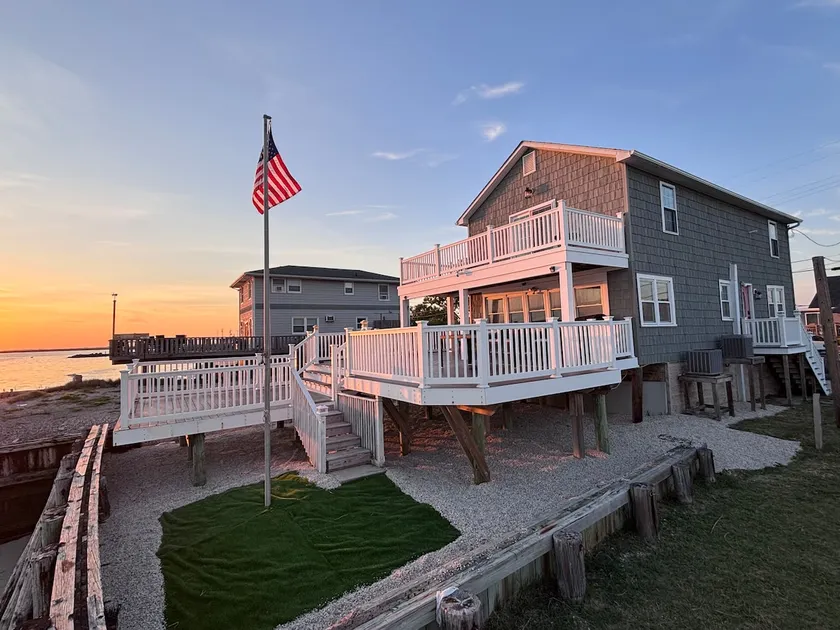 Waterfront Delaware Bay Escape - Image 1