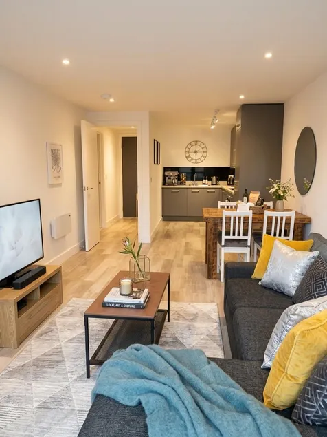 Panoramic View City Centre Apartment And Free Netflix - Image 1