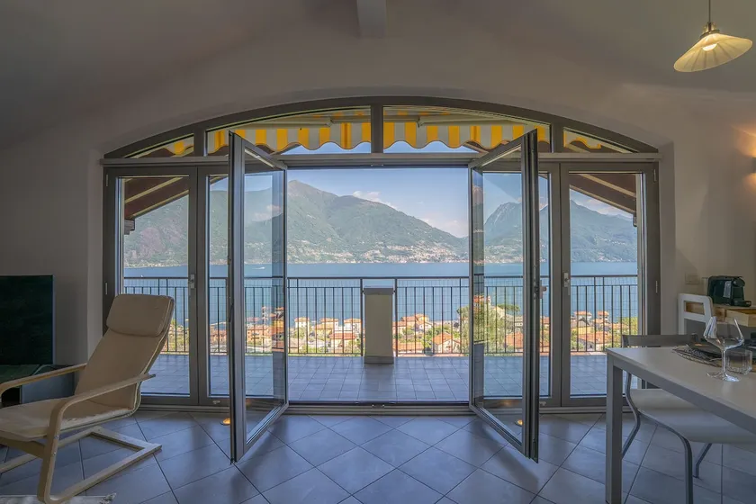 Lake Como 2BR - Lake View Balcony - Image 1