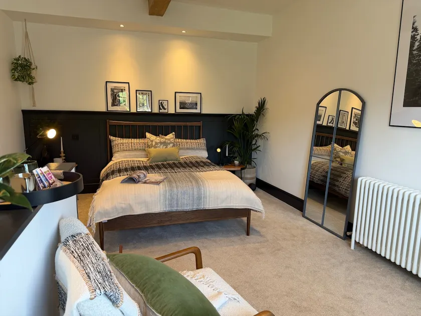 Luxury Annex with Private Entrance - Image 1