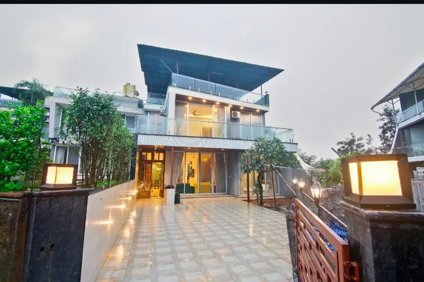 Sol Villa RegaraStays 5bhk (Jacuzzi, Steam room) - Image 1