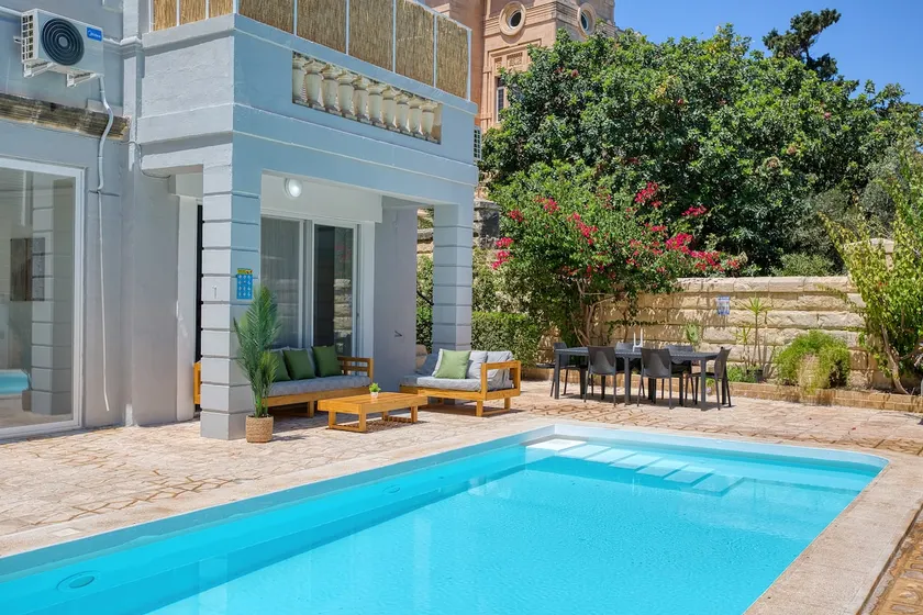 Serene 5BR Villa at St Julian's w Pool & Game Room - Image 1