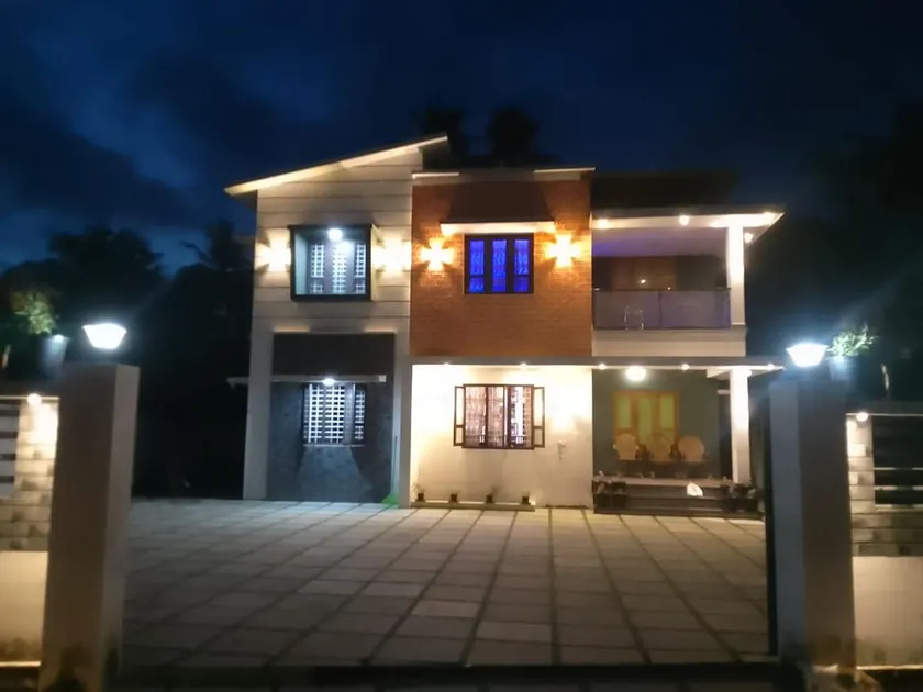 Kurishingal Guest House - Image 1
